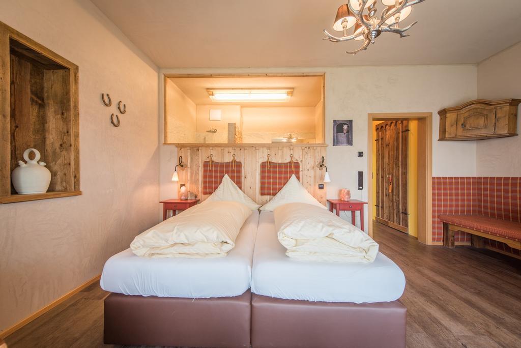 Landhotel Und Gasthof Hirsch Huettenreute Hosskirch Exterior photo